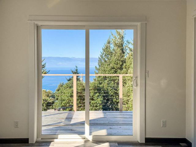 127 Cook Road, Shelter Cove, CA 95589