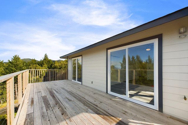 127 Cook Road, Shelter Cove, CA 95589