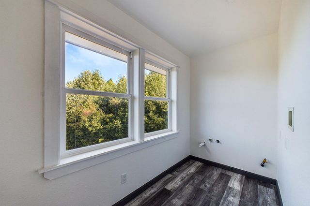 127 Cook Road, Shelter Cove, CA 95589