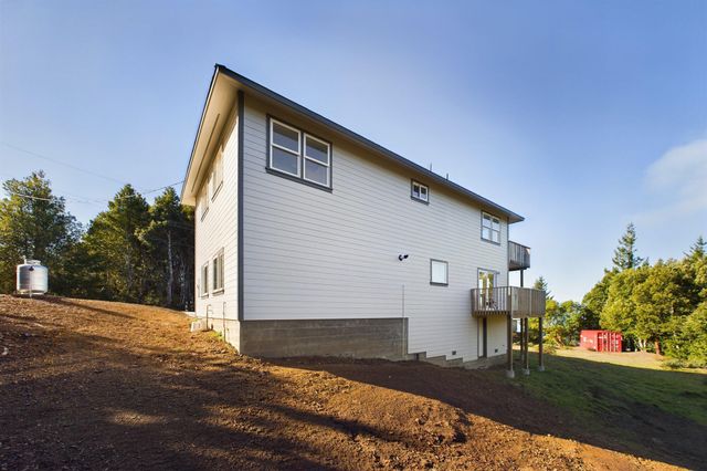 127 Cook Road, Shelter Cove, CA 95589