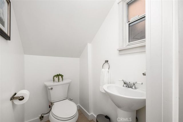 24 Via Di Roma Walk, Long Beach, CA 90803