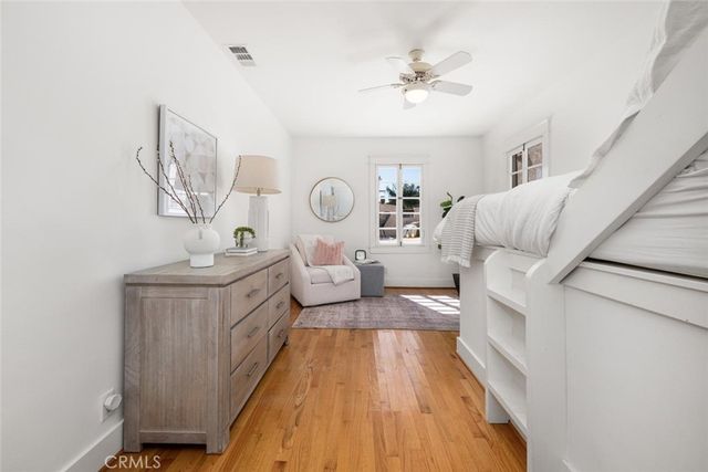 24 Via Di Roma Walk, Long Beach, CA 90803