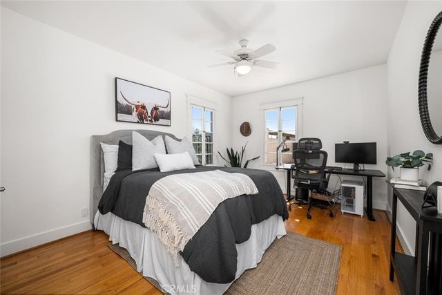 24 Via Di Roma Walk, Long Beach, CA 90803