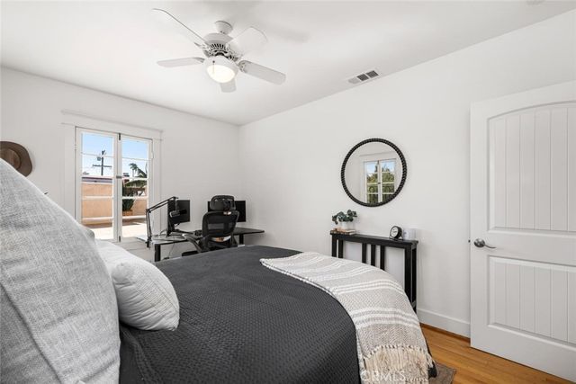 24 Via Di Roma Walk, Long Beach, CA 90803