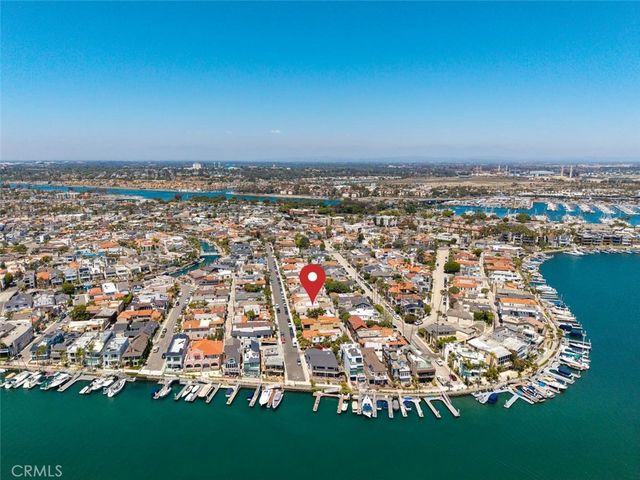 24 Via Di Roma Walk, Long Beach, CA 90803