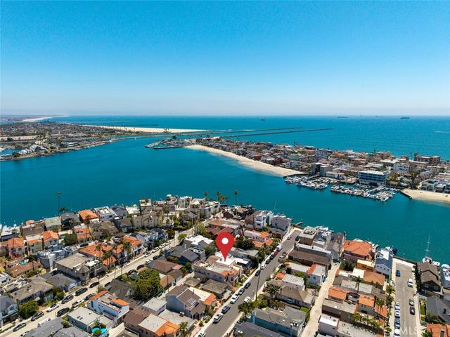 24 Via Di Roma Walk, Long Beach, CA 90803