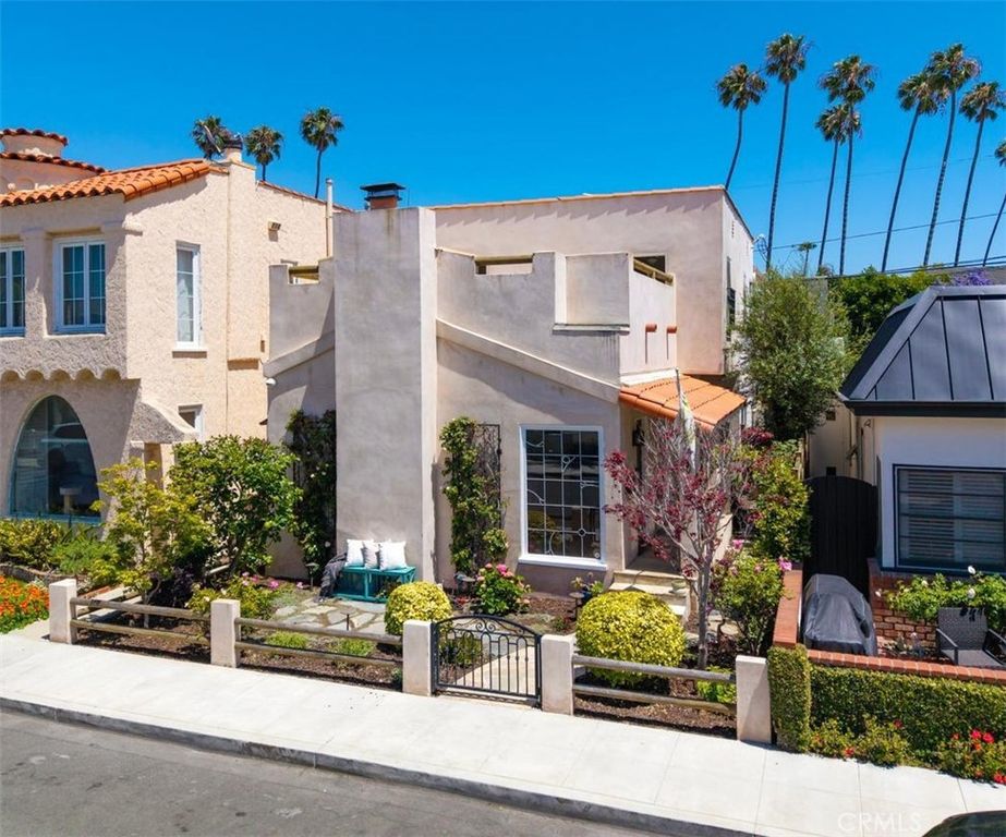 24 Via Di Roma Walk, Long Beach, CA 90803