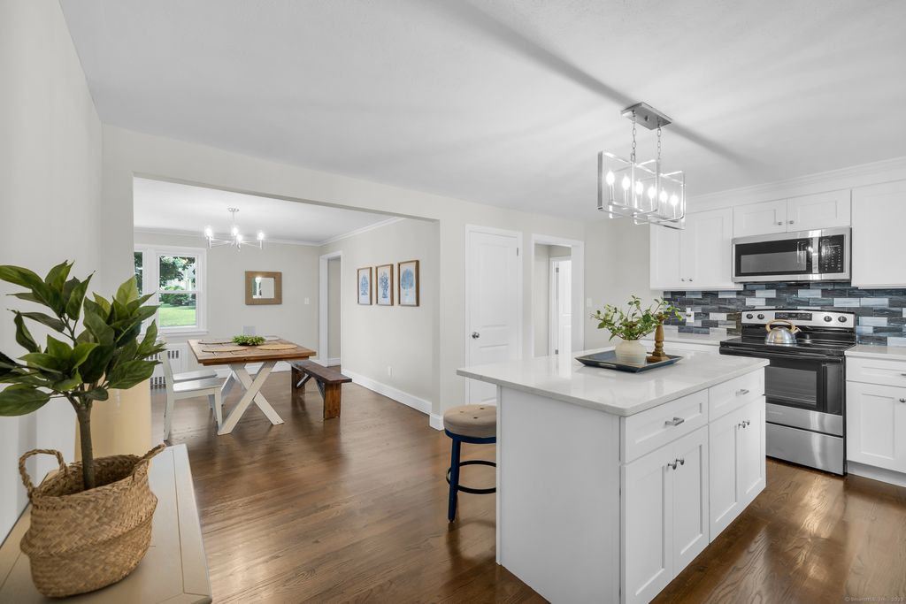 55 Maxwell Drive, Wethersfield, CT 06109
