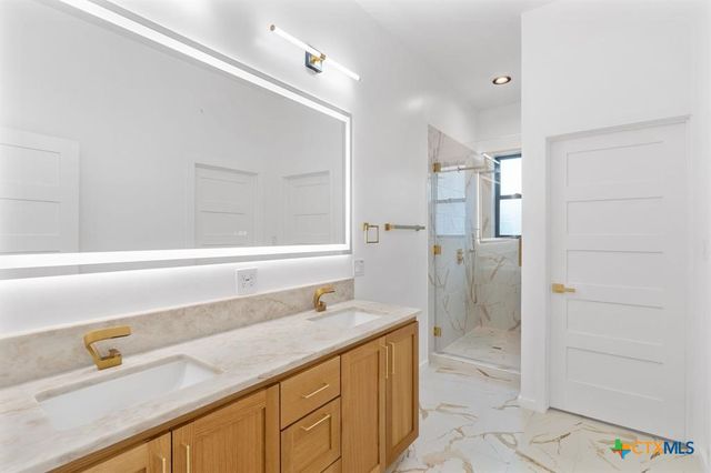 178 Dally Court, Dripping Springs, TX 78620