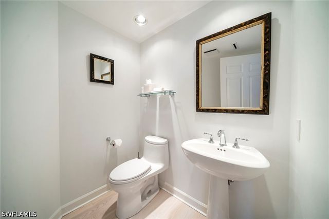 8473 Bay Colony DR 1401, Naples, FL 34108
