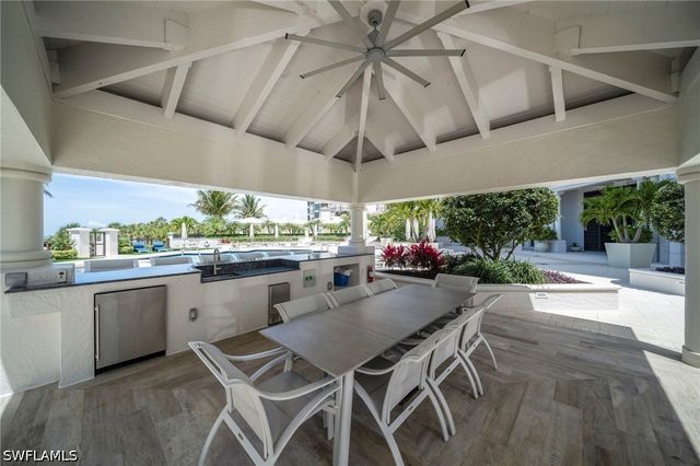 8473 Bay Colony DR 1401, Naples, FL 34108