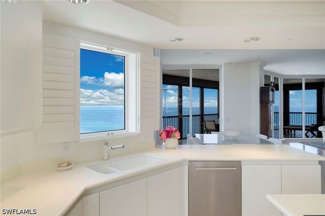 8473 Bay Colony DR 1401, Naples, FL 34108