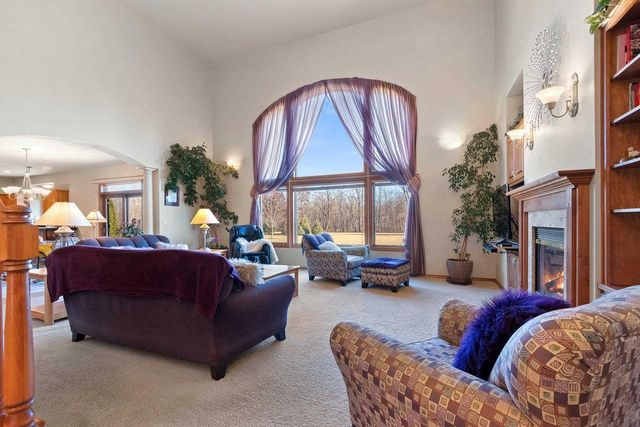 658 BLACK EARTH DRIVE, De Pere, WI 54115