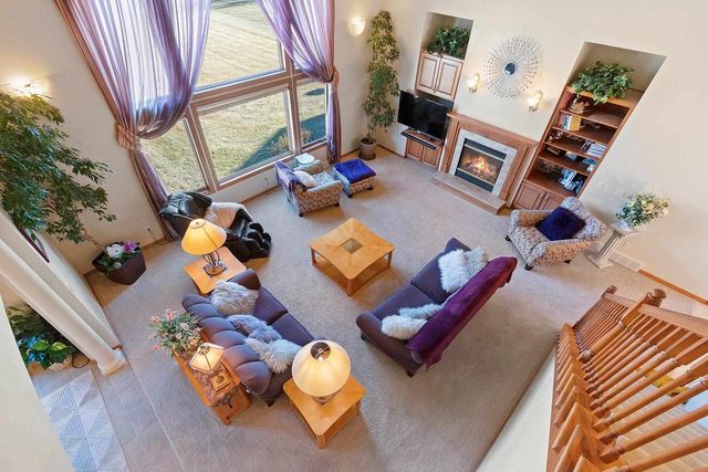 658 BLACK EARTH DRIVE, De Pere, WI 54115