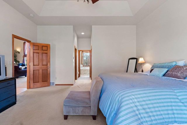 658 BLACK EARTH DRIVE, De Pere, WI 54115