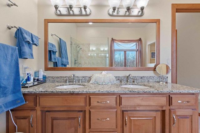 658 BLACK EARTH DRIVE, De Pere, WI 54115