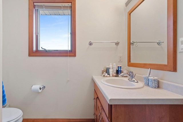 658 BLACK EARTH DRIVE, De Pere, WI 54115