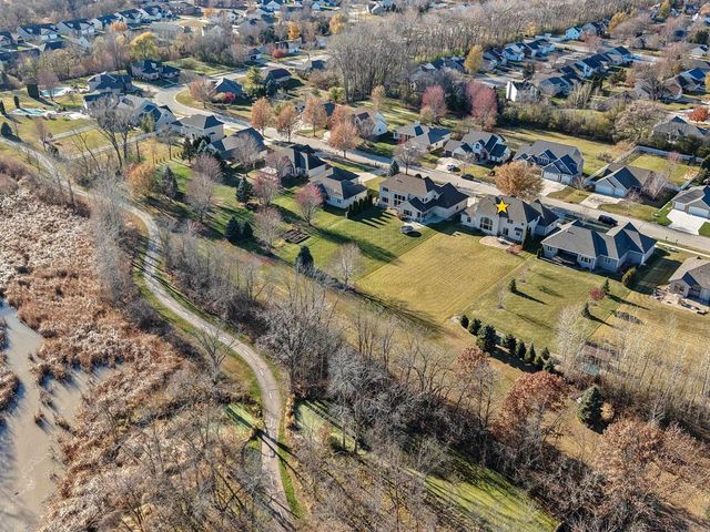 658 BLACK EARTH DRIVE, De Pere, WI 54115