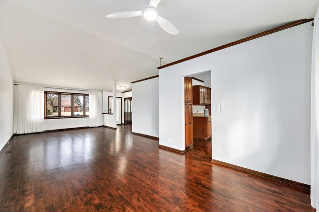 887 Braintree Lane, Bartlett, IL 60103