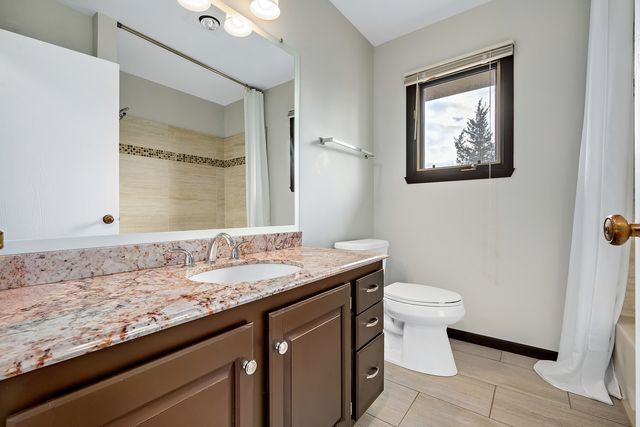 887 Braintree Lane, Bartlett, IL 60103