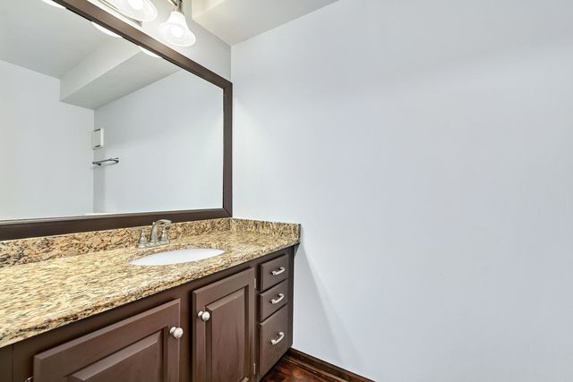 887 Braintree Lane, Bartlett, IL 60103