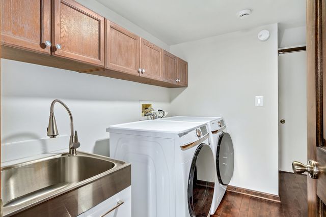 887 Braintree Lane, Bartlett, IL 60103