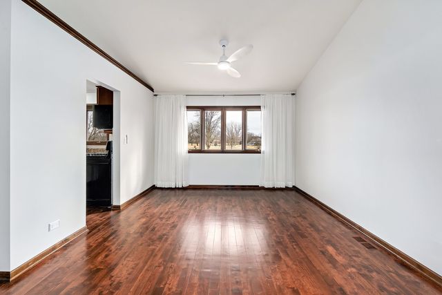 887 Braintree Lane, Bartlett, IL 60103