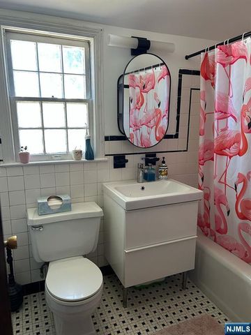 441 New Bridge Road, Bergenfield, NJ 07621