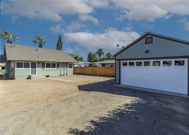 1974 Milton, Riverside, CA 92507