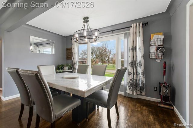 19720 Maxine Street, Saint Clair Shores, MI 48080