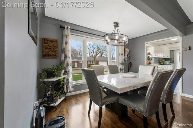 19720 Maxine Street, Saint Clair Shores, MI 48080