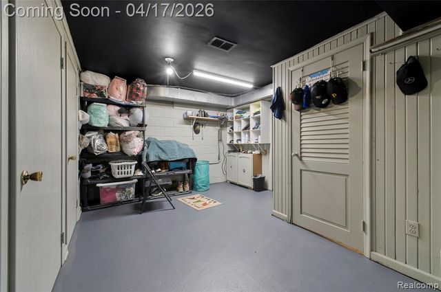 19720 Maxine Street, Saint Clair Shores, MI 48080