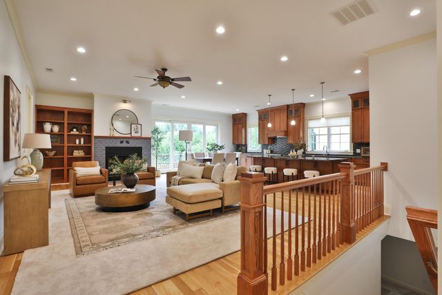 6003 Weatherburn Place, Worthington, OH 43085
