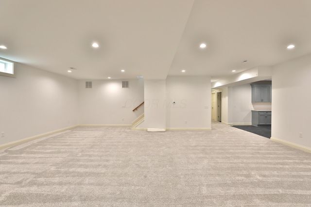 6003 Weatherburn Place, Worthington, OH 43085