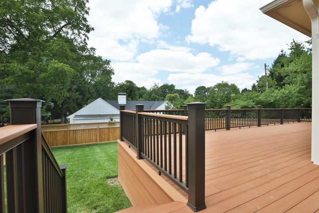 6003 Weatherburn Place, Worthington, OH 43085