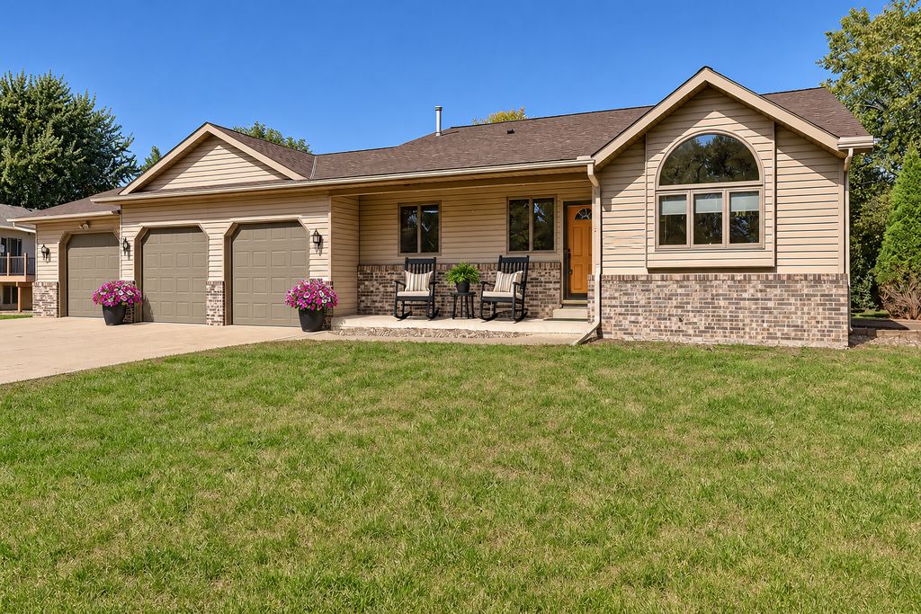 606 Columbus Avenue S, New Prague, MN 56071 — exterior