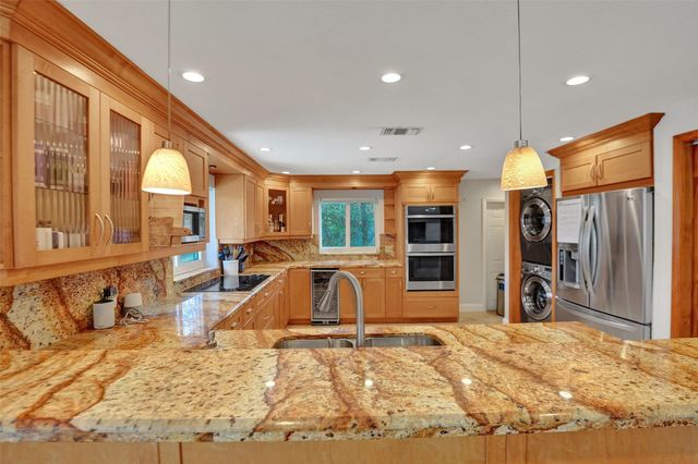 720 NW 29th Court, Wilton Manors, FL 33311