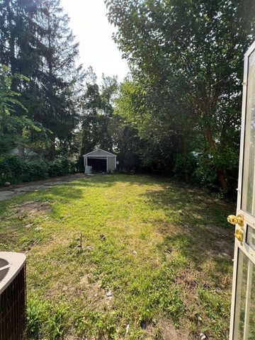 7367 NW Ashton Avenue, Detroit, MI 48228