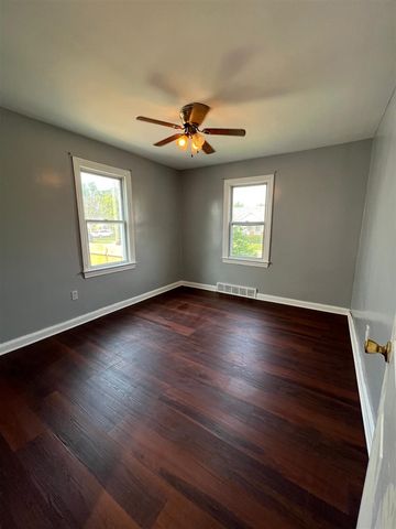 7367 NW Ashton Avenue, Detroit, MI 48228