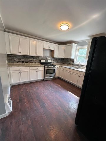7367 NW Ashton Avenue, Detroit, MI 48228