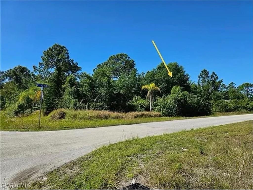 2404 E 9th ST, LEHIGH ACRES, FL 33936 — photo 2