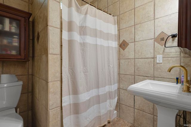 1421 Chalfant Street, South Bend, IN 46617