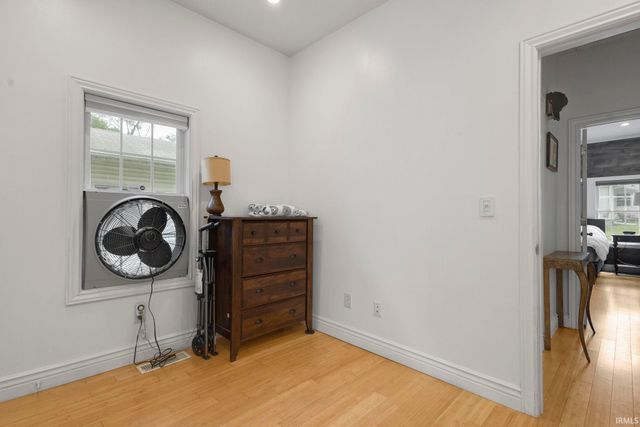 1421 Chalfant Street, South Bend, IN 46617