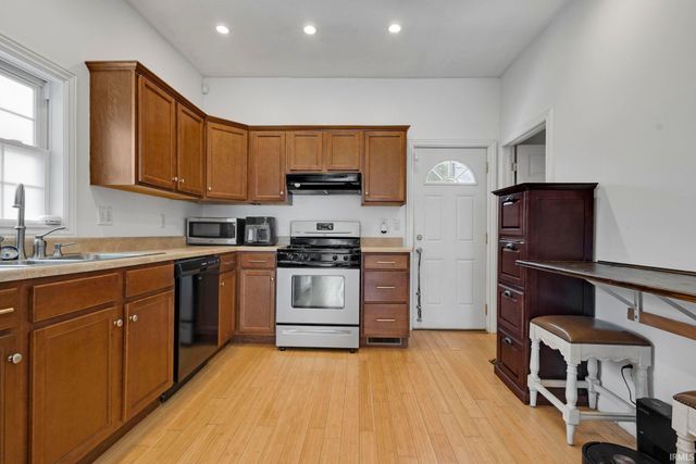 1421 Chalfant Street, South Bend, IN 46617