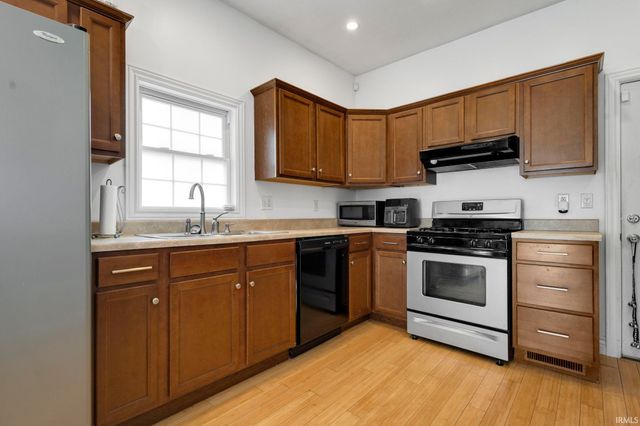 1421 Chalfant Street, South Bend, IN 46617
