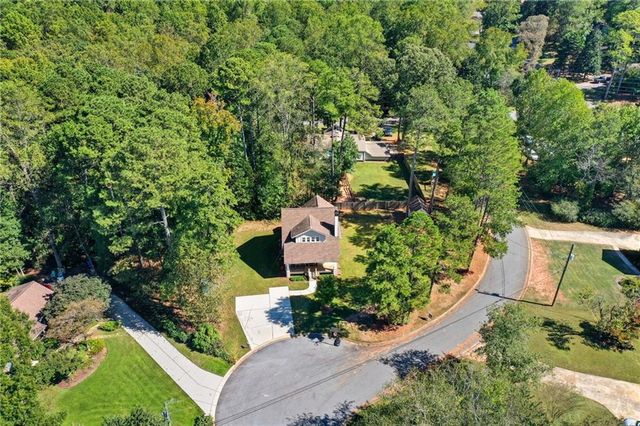 4060 Stephanie NW Court, Kennesaw, GA 30152