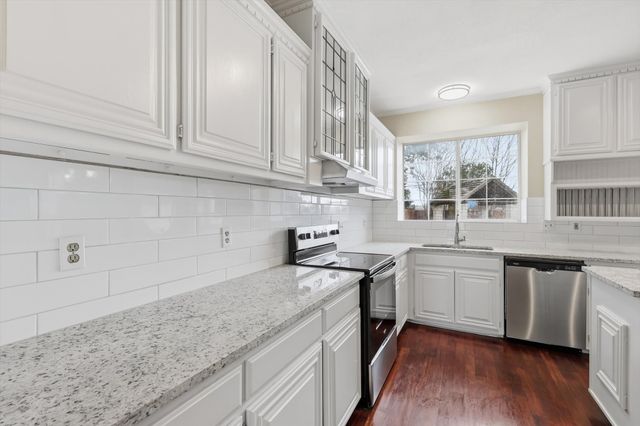 6204 Kingswood Drive, Arlington, TX 76001