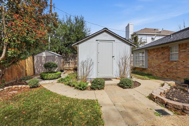 6204 Kingswood Drive, Arlington, TX 76001
