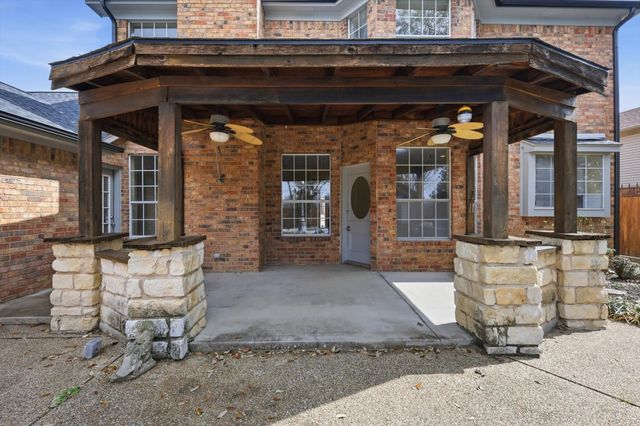 6204 Kingswood Drive, Arlington, TX 76001