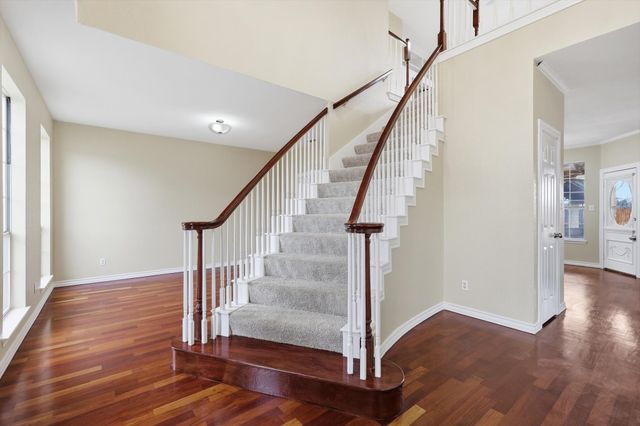 6204 Kingswood Drive, Arlington, TX 76001